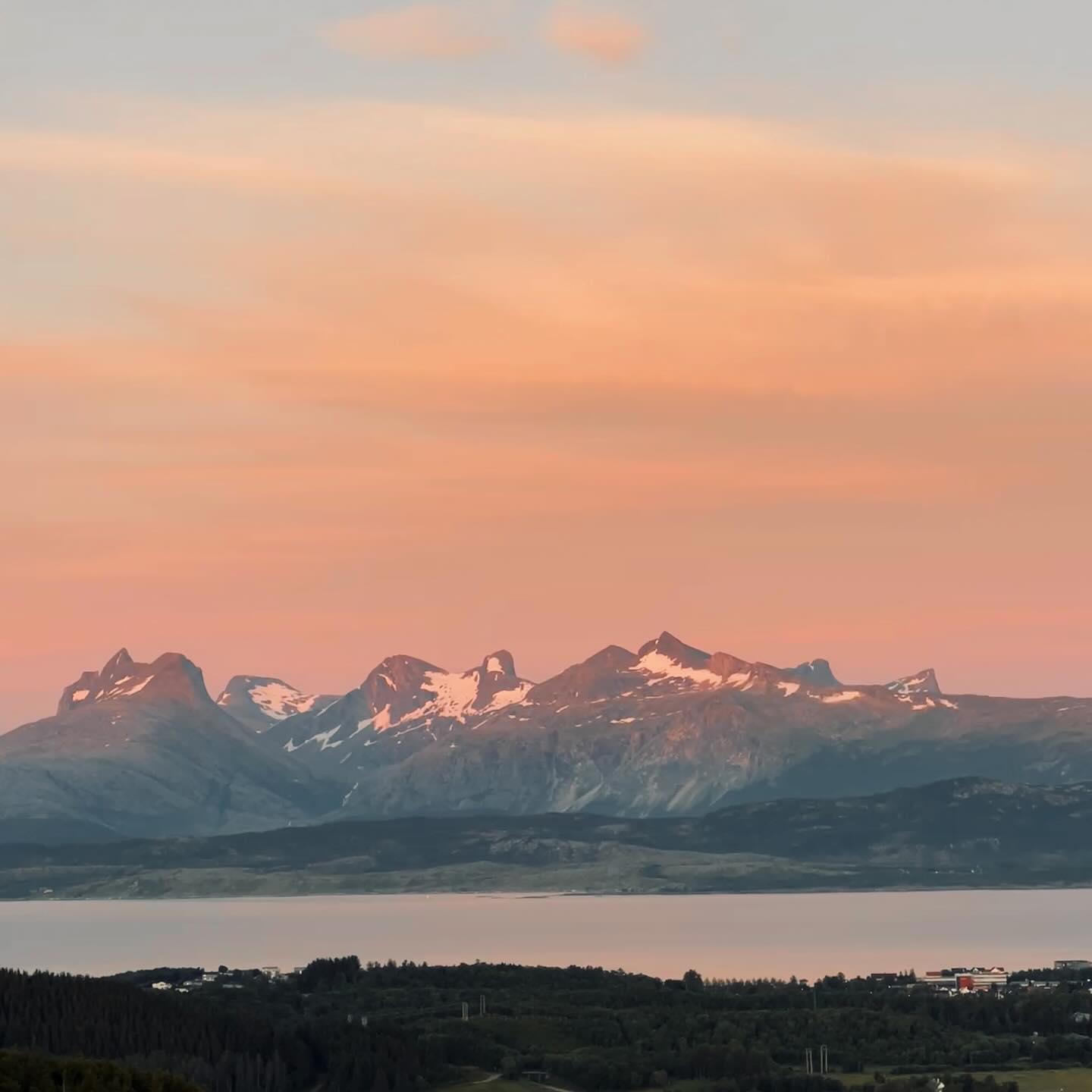 Bodø Midnattssol Norge Berg Sjö Sunset Sunrise Norway Summer